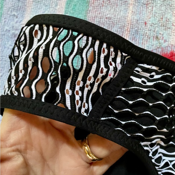 🏝️Becca by Rebecca Virtue Crochet Tab Side Hipster Bikini Bottom🏝️ NWOT - Picture 5 of 10